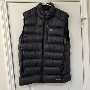 REI puffer vest Patagonia the north face arc’teryx size medium